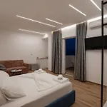 Amare Πανσιόν 3*