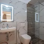 Amare Πανσιόν 3*